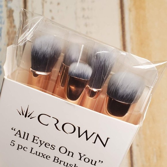 Crown "All Eyes On You" 5pc Brush Set - Picture 2 of 3